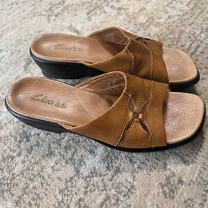 Clarks Tan Leather Y2K Wedge Slides Sandals Sz 10